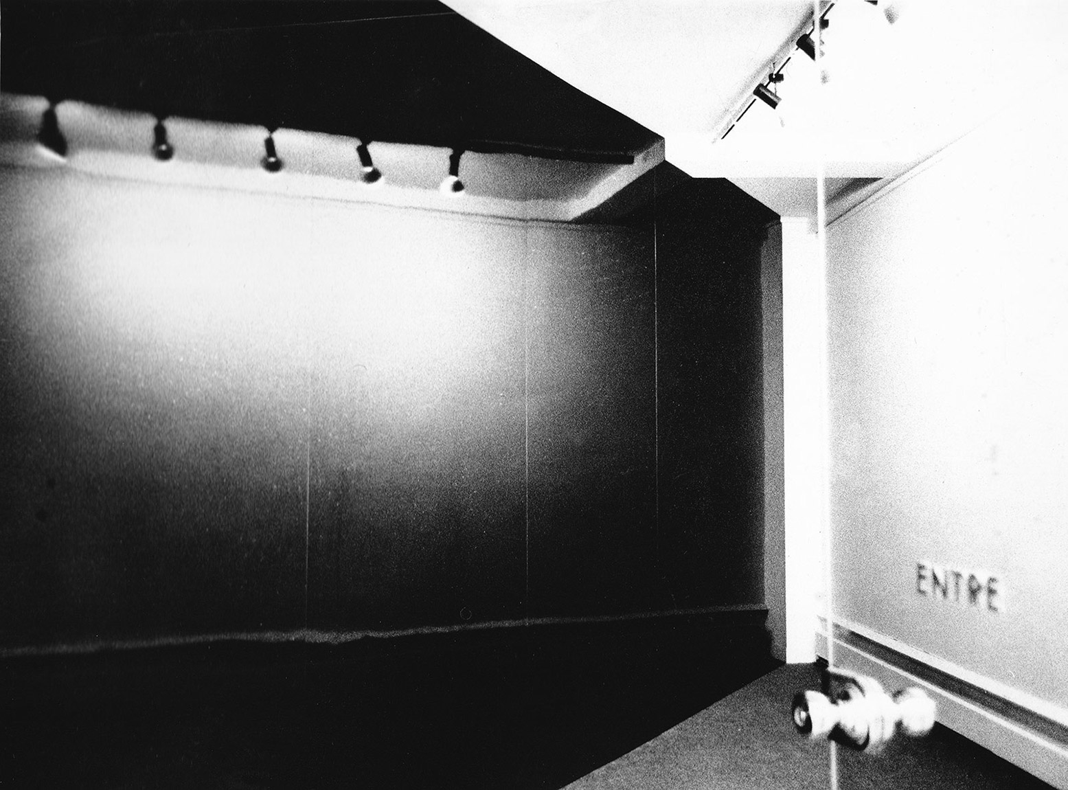 Jean-Michel Sanejouand - Organisation d'espace n°2 de la Galerie Yvon Lambert rue de l'Échaudé à Paris en avril 1968