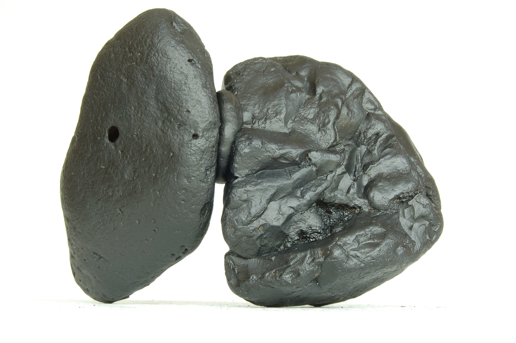Jean-Michel Sanejouand - Sculpture - La trouée du singe - 2009 - Stones painted in black